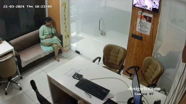 Manager in Office CCTV Cam Recorded Beautiful Secretary Fucked