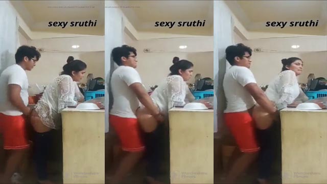 Beautiful Sexy Indian Aunty – Fucking Her Son’s Friend Watch Now