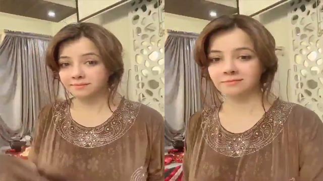 Beautiful Pakistani Singer Leaked MMS Watch Now