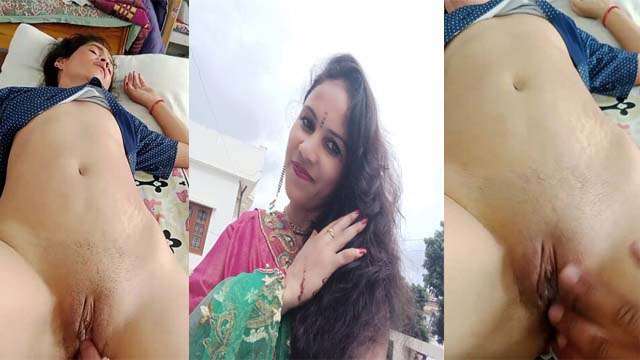Horny Indian Girl Pussy Rubbing and Fucked Abrot Video Watching Her Boyfriend Must Watch