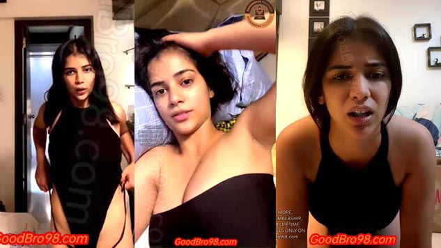 Kritika Kapoor Showing Hint of Pussy & Teasing in Sexy Bikini Suit on PREMIUM Tango Live