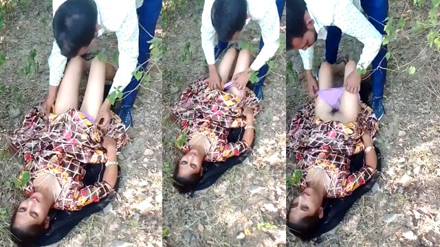 Indian HouseWife Funking In Jungle With Her Boyfriend Must Watch This